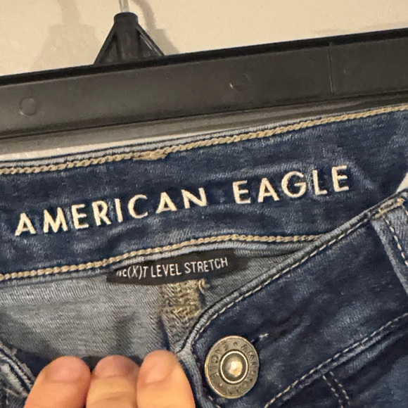 American Eagle Outfitters Women's Ripped Dark Blue Skinny Jeans - Picture 4 of 8